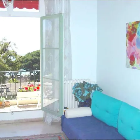 Moderne A Avec Vue Sur Et Montagne 85 M² Apartment Cannes