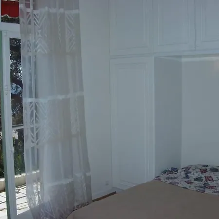 Moderne A Avec Vue Sur Et Montagne - 85 M²